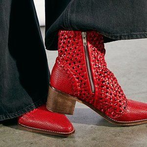 Free People In The Loop Leather Woven Boots 7 NEW in box (purchased wrong size)